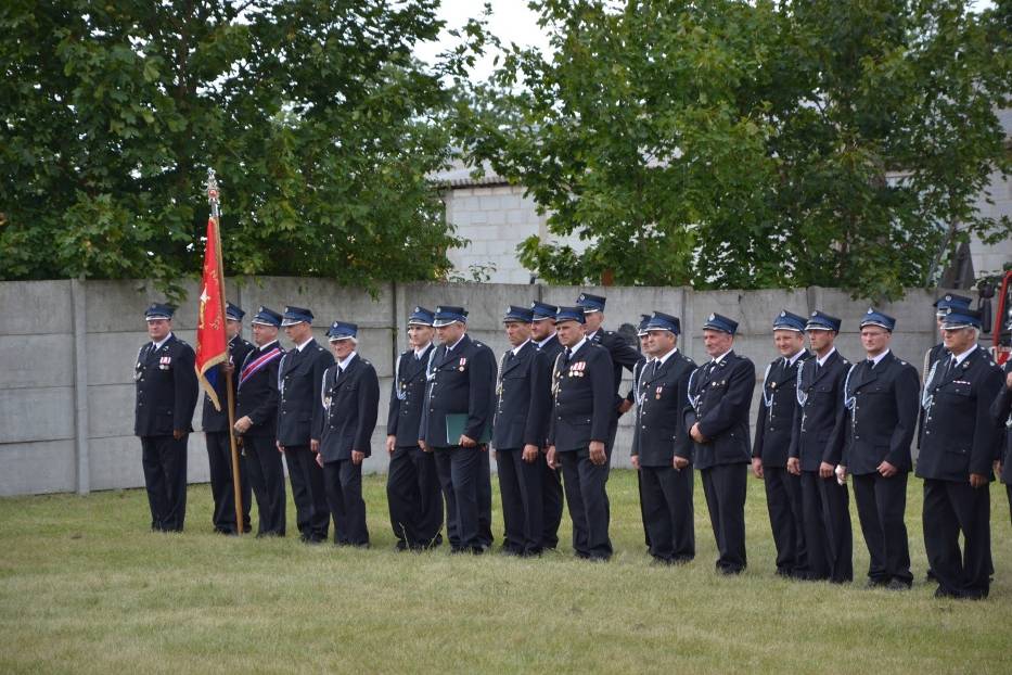 Druhowie OSP podczas uroczystości