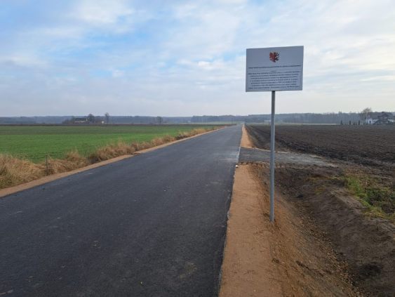 Droga gminna nr 170814 C Czarne- Józefowo – Budki Suradowskie