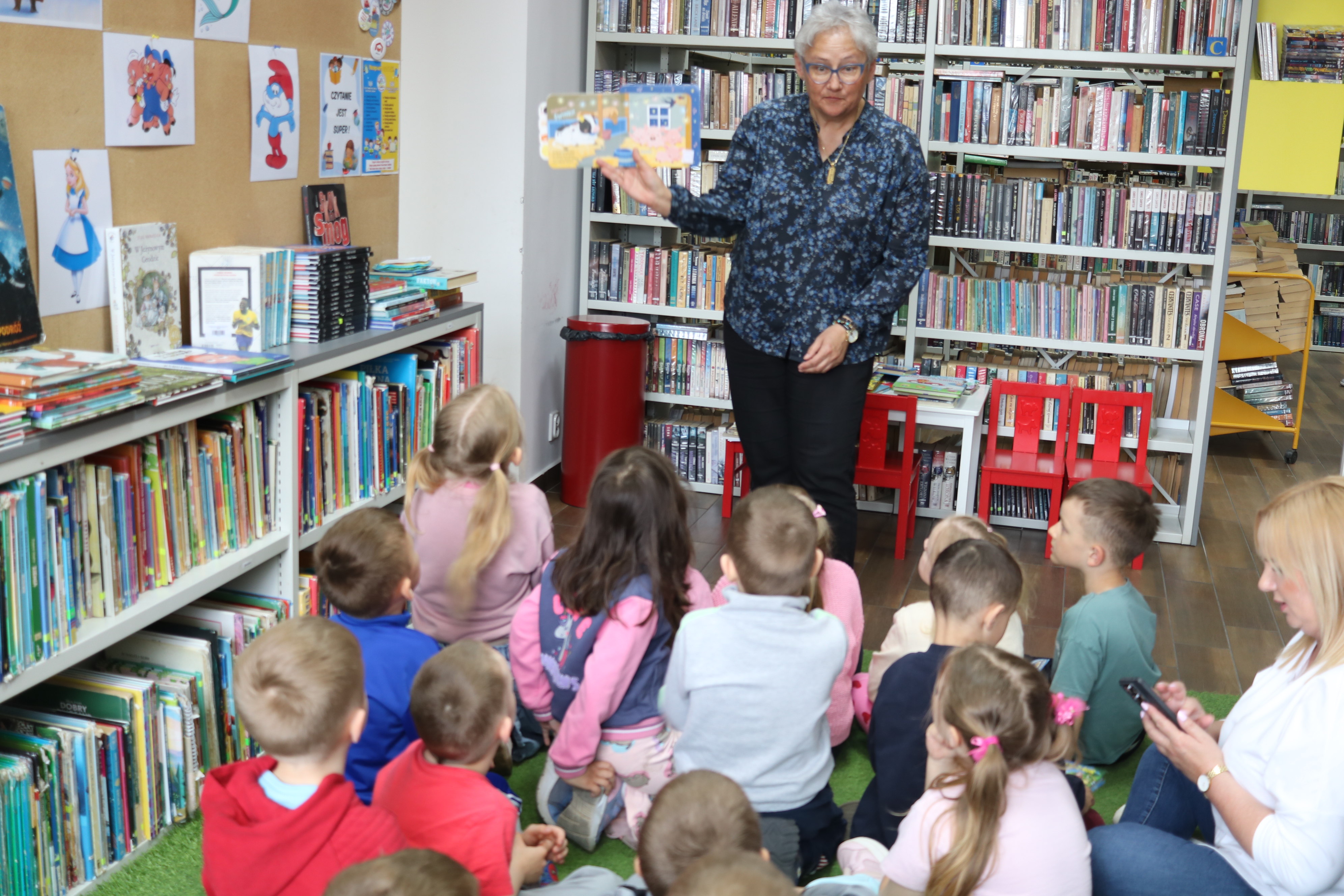 Wizyta przedszkolaków w bibliotece